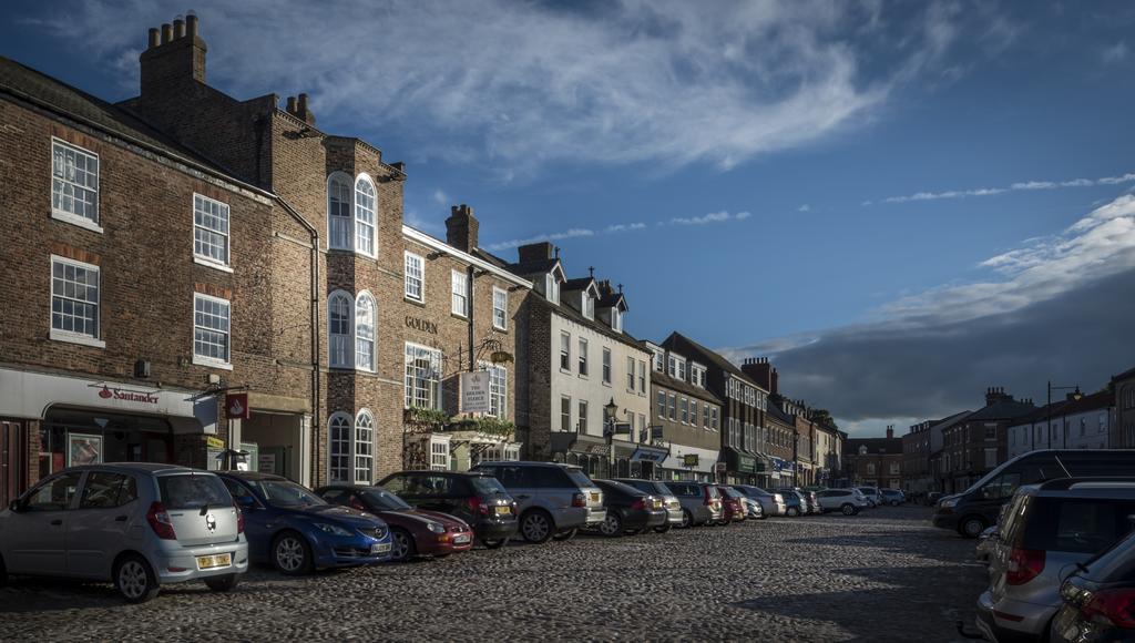 The Golden Fleece Hotel, Thirsk, North Yorkshire Exterior foto
